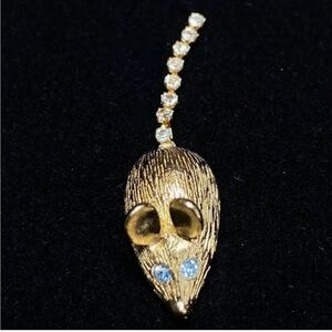 Vintage Avon Goldtone Rhinestone Midas Mouse Pin